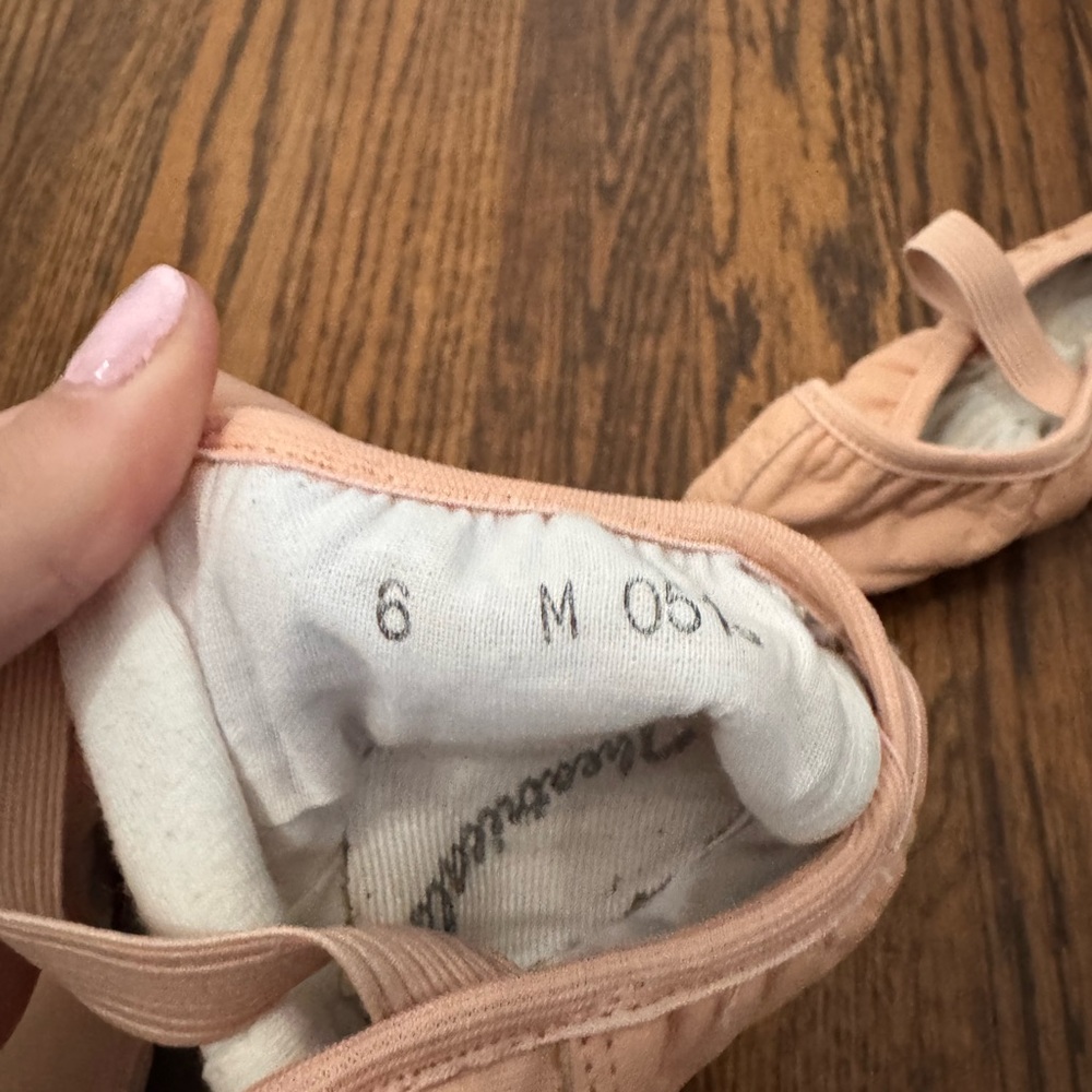 Ballet Flats - Picture 3 of 4